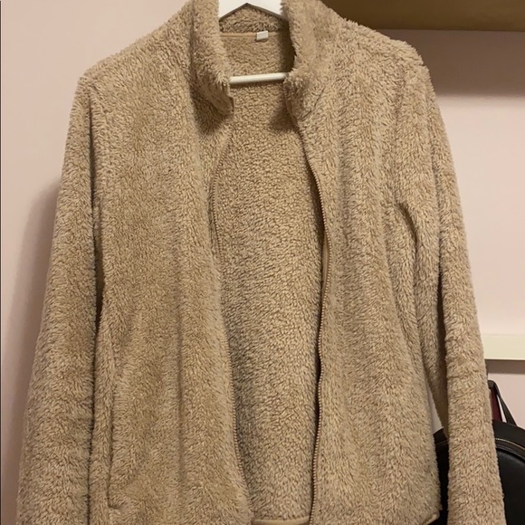 Fuzzy zip up - Picture 2 of 4